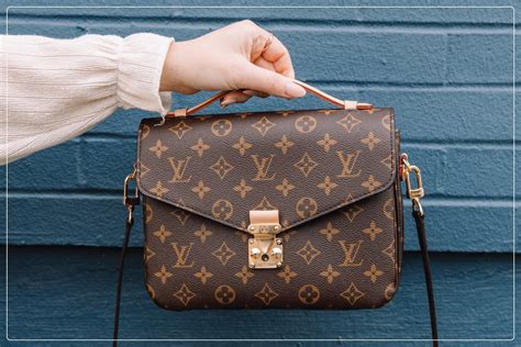 difference between fake louis vuitton bag and real|louis vuitton knockoff bags.